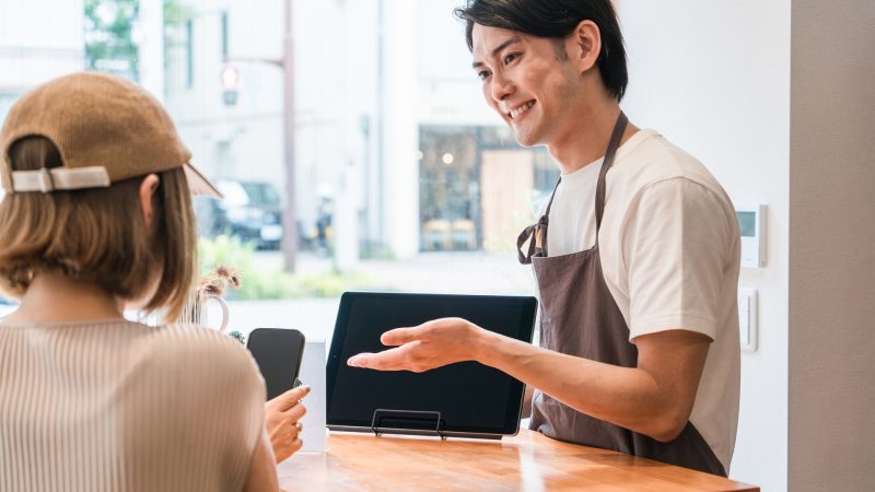 【飲食店コンサル社員が語る】ダーツ導入で顧客単価と売上をアップさせる方法